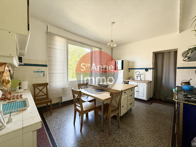 Maison - 205 m² - 8 pièces