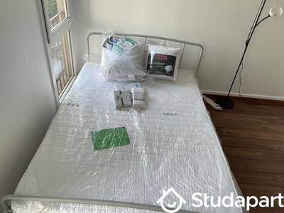 Chambre - 10 m² - 1 pièce