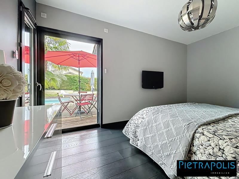 Maison - 140 m² - 5 pièces