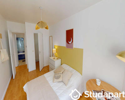 Chambre - 70 m² - 1 pièce