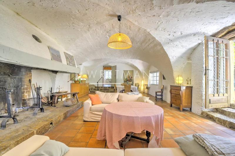 Villa - 257 m² - 10 pièces