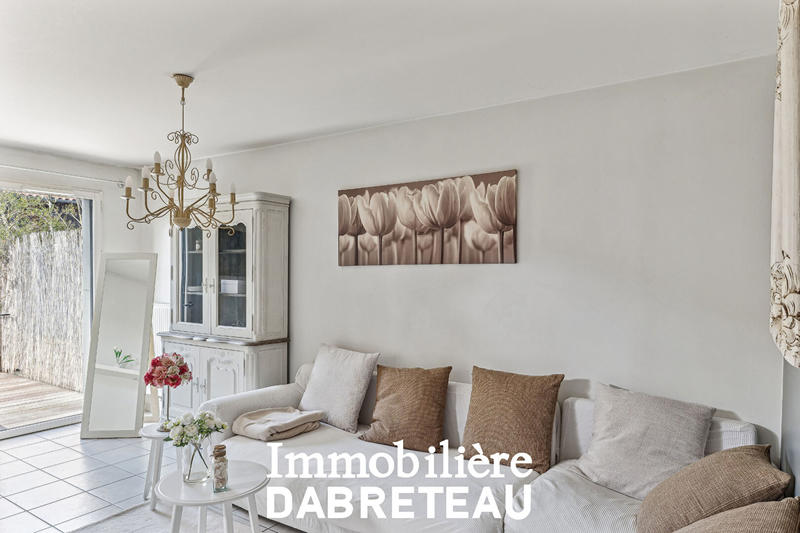 Appartement - 90 m² - 3 pièces