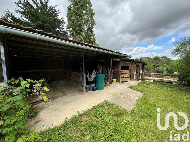 Maison - 234 m² - 8 pièces