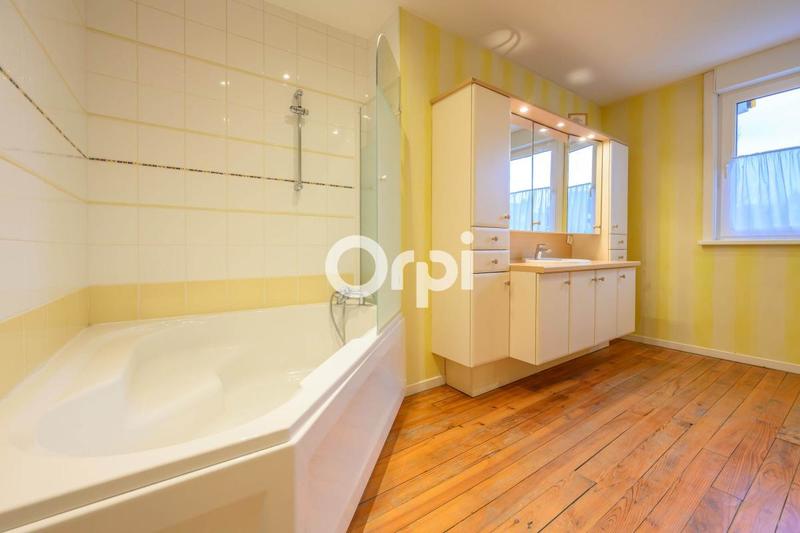 Maison - 215 m² - 7 pièces