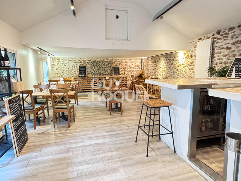 Maison - 417 m² - 15 pièces