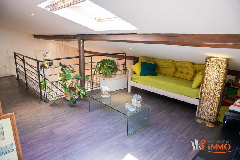 Maison traditionnelle - 196 m² - 7 pièces