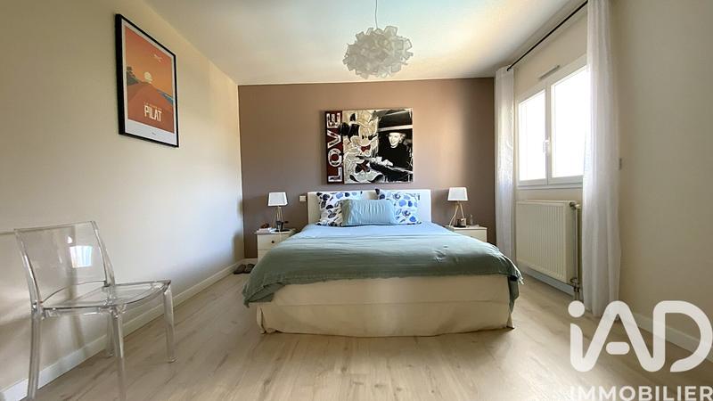 Maison - 200 m² - 6 pièces