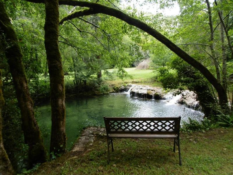 Moulin - 390 m² - 9 pièces