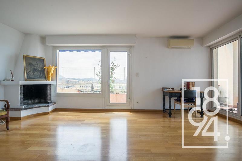 Appartement - 100 m² - 4 pièces