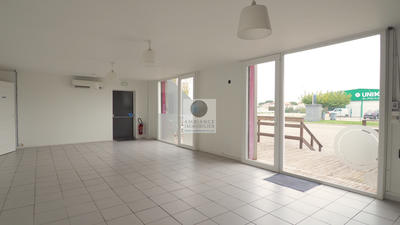 Local commercial - 77 m²