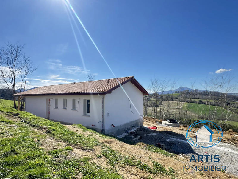 Villa - 90 m² - 4 pièces