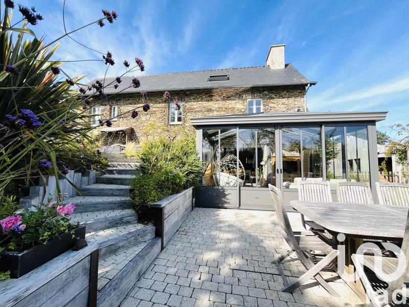 Maison - 180 m² - 8 pièces