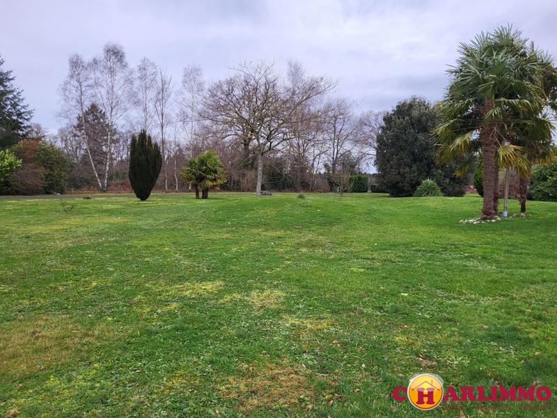 Maison traditionnelle - 208 m² - 5 pièces