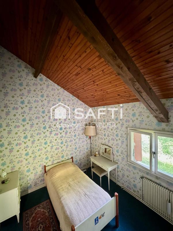 Maison - 250 m² - 8 pièces