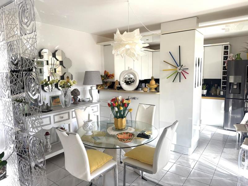 Appartement - 95 m² - 3 pièces