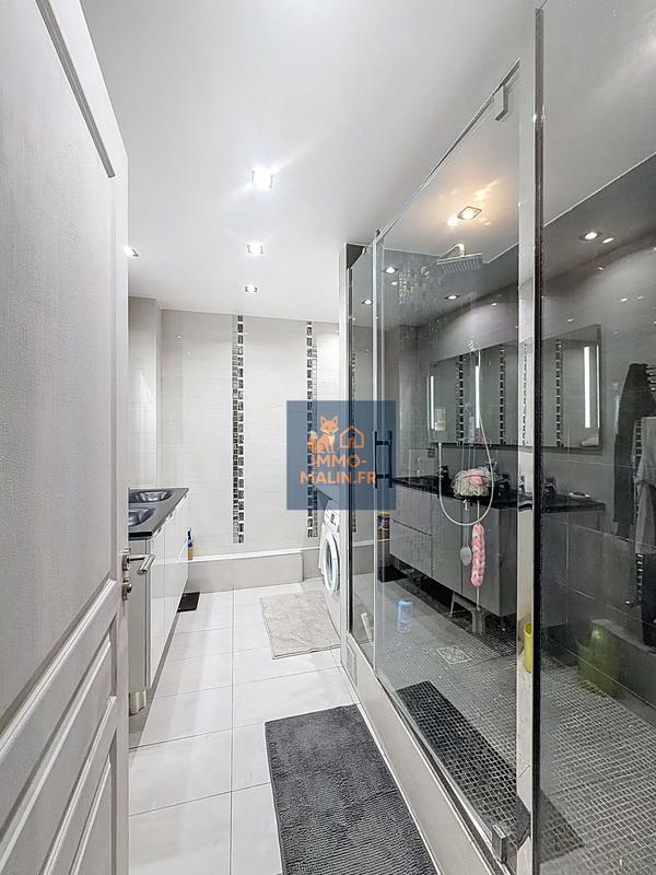 Appartement - 80 m² - 4 pièces