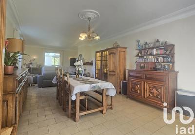 Maison - 203 m² - 8 pièces