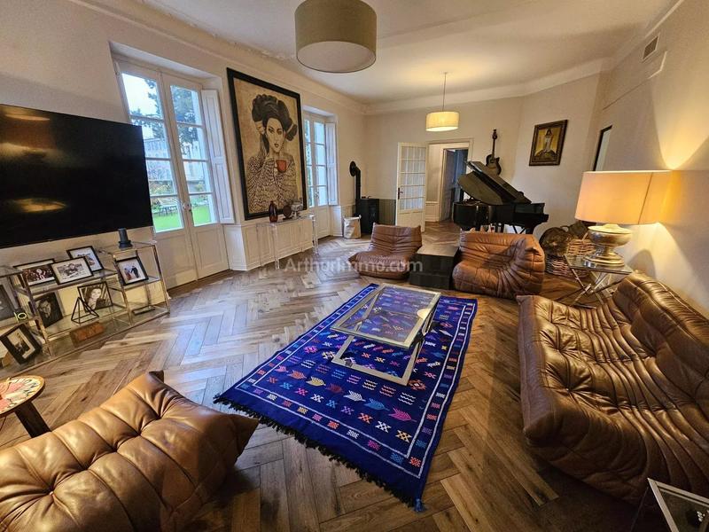 Maison - 315 m² - 10 pièces