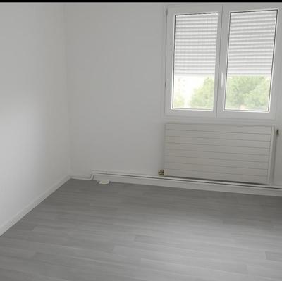 Maison - 80 m² - 5 pièces