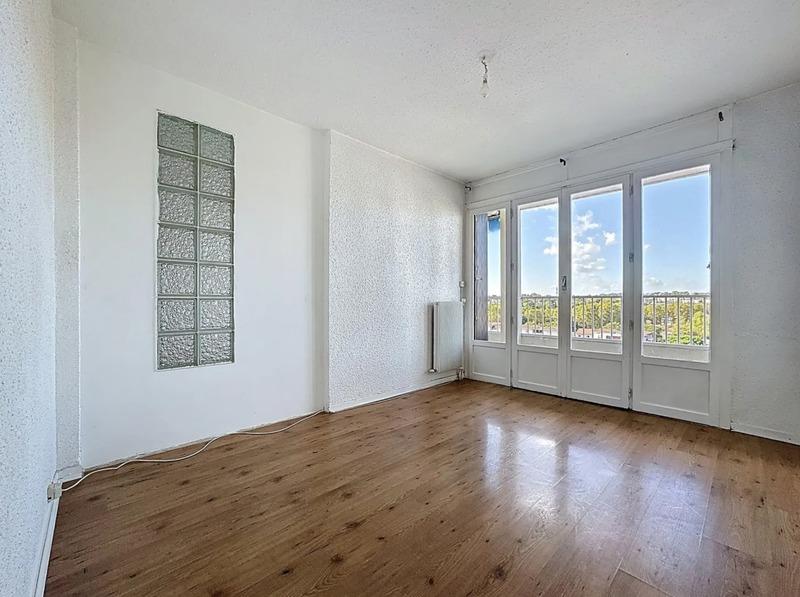 Appartement - 100 m² - 4 pièces