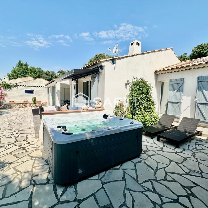 Maison - 95 m² - 4 pièces