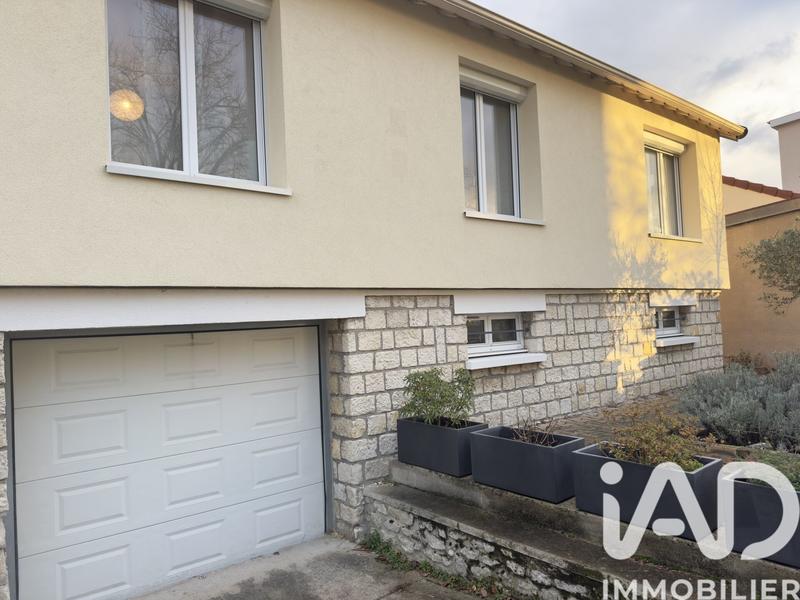 Maison - 95 m² - 5 pièces