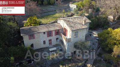 Maison - 220 m² - 10 pièces