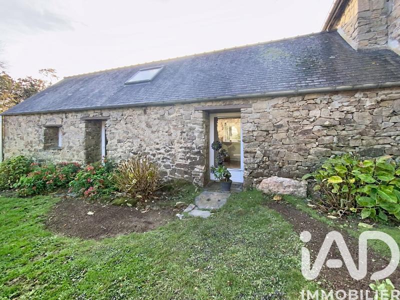 Maison - 240 m² - 9 pièces