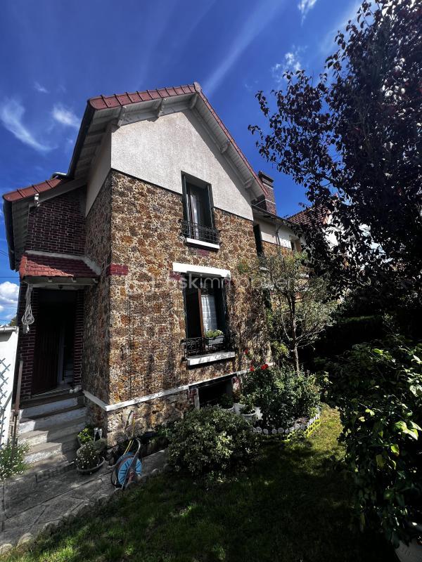 Maison - 93 m² - 4 pièces