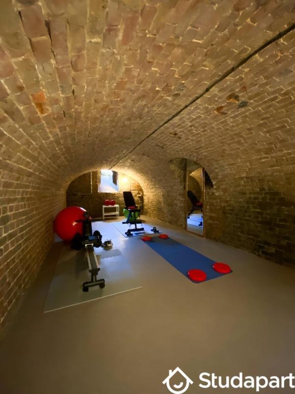 Maison - 300 m² - 1 pièce