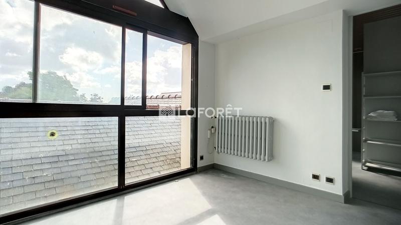 Local commercial - 738 m²