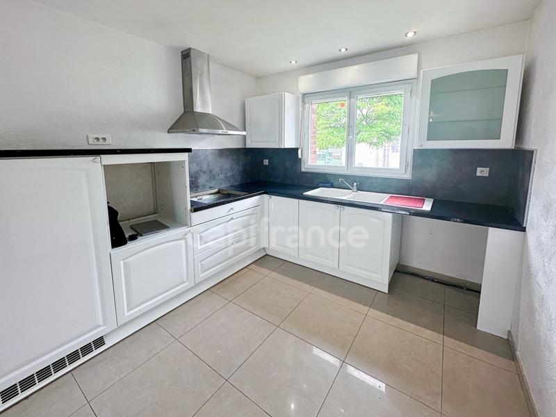 Maison - 93 m² - 5 pièces