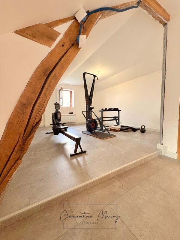 Maison - 168 m² - 6 pièces