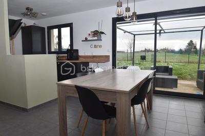Maison - 92 m² - 5 pièces