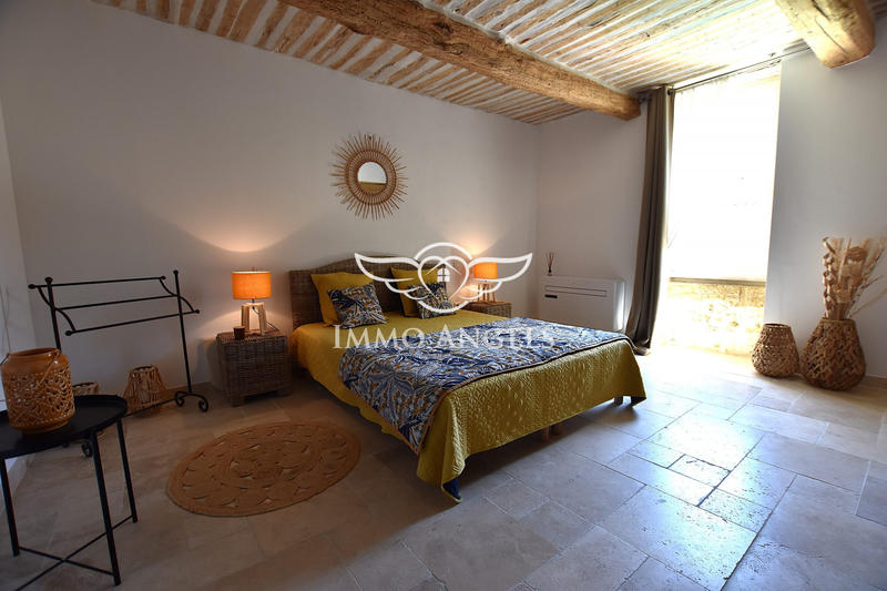 Mas - 341 m² - 10 pièces