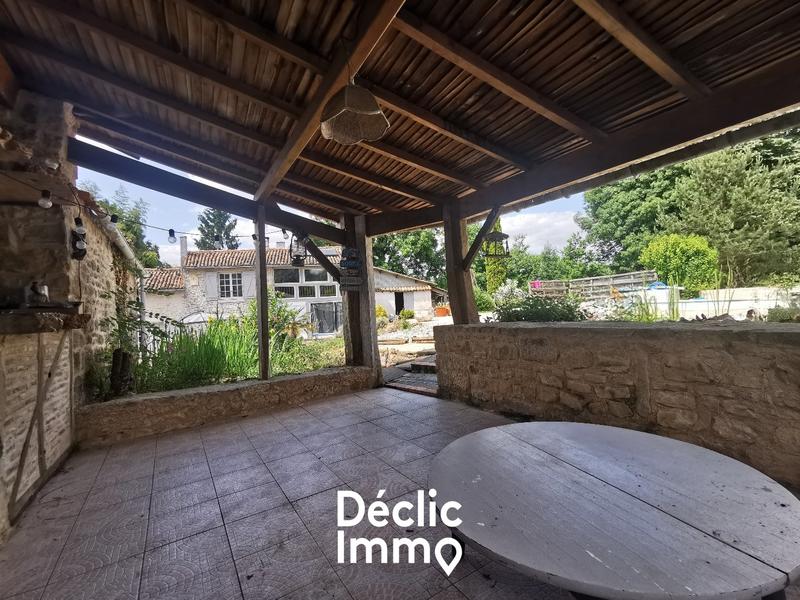 Maison - 207 m² - 8 pièces