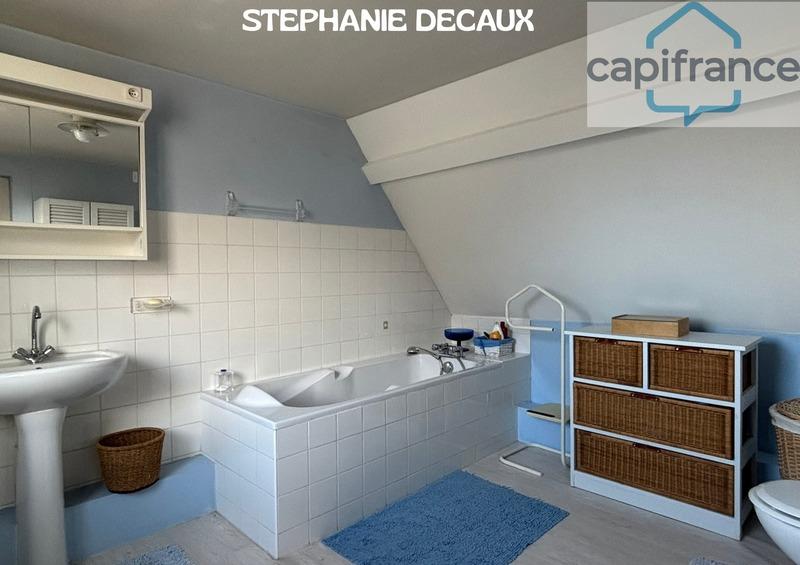 Maison - 203 m² - 9 pièces