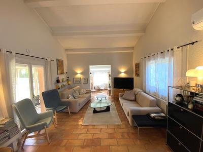 Maison - 230 m² - 10 pièces