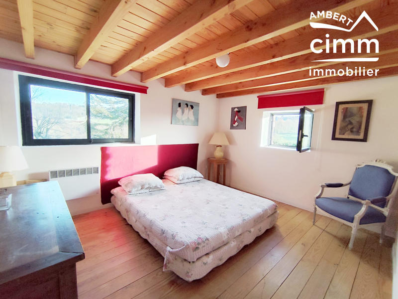 Maison - 265 m² - 21 pièces