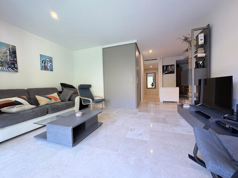 Appartement - 81 m² - 3 pièces