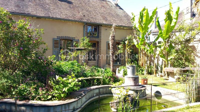 Demeure - 310 m² - 8 pièces