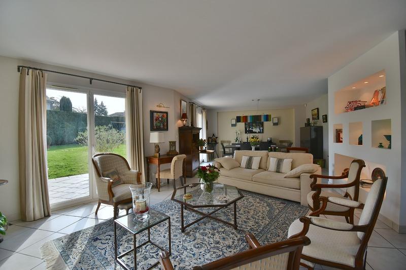 Maison - 228 m² - 6 pièces