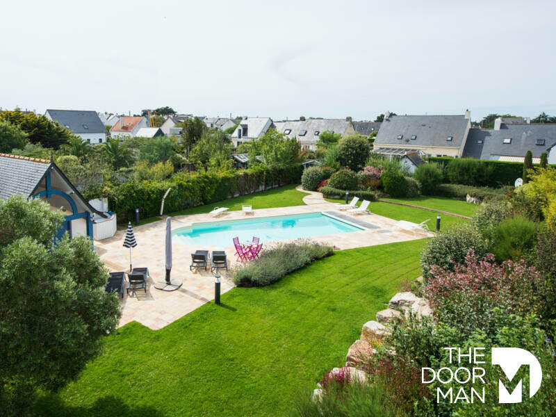 Maison - 310 m² - 12 pièces