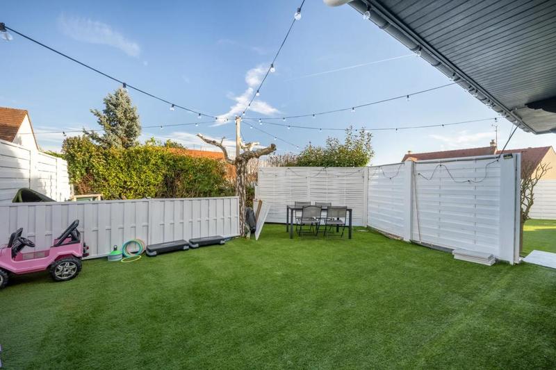 Maison - 158 m² - 10 pièces