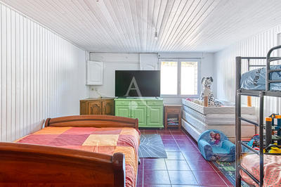 Maison - 180 m² - 5 pièces