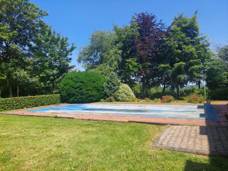 Maison traditionnelle - 190 m² - 6 pièces