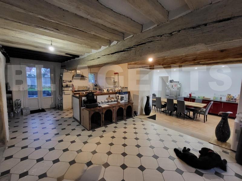 Longère - 308 m² - 14 pièces