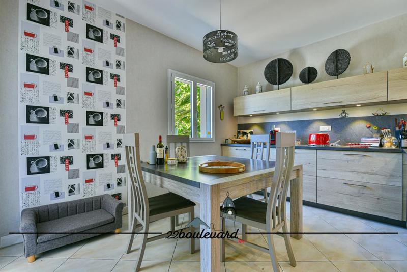 Villa - 250 m² - 8 pièces