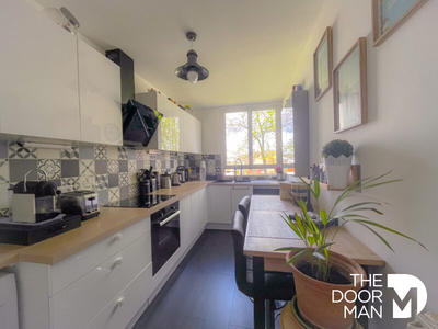 Appartement - 80 m² - 4 pièces