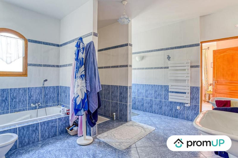 Maison - 164 m² - 6 pièces